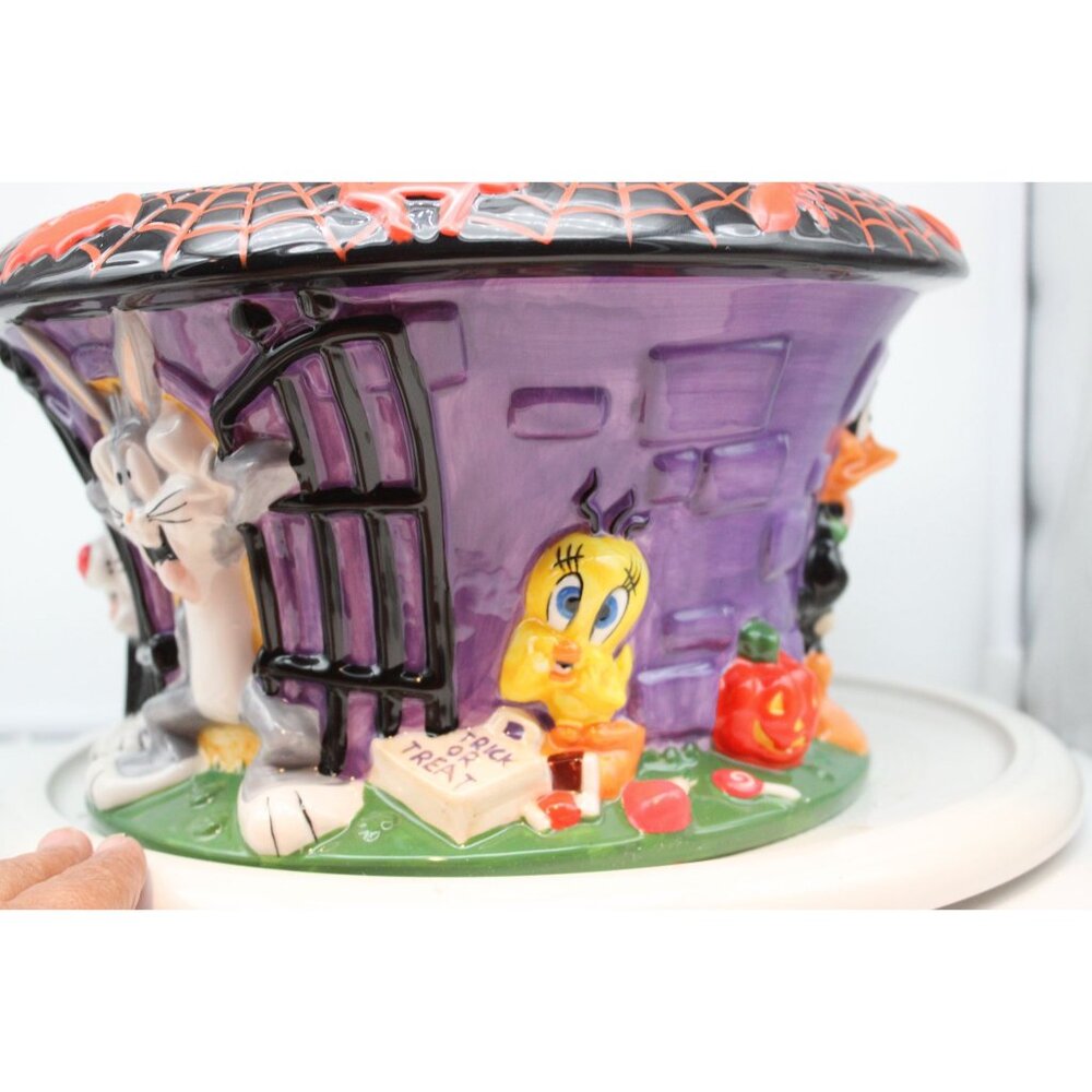 Looney Tunes Halloween large 3D Candy Bowl by Warner Bros Studio - 1999 - Picture 6 of 10